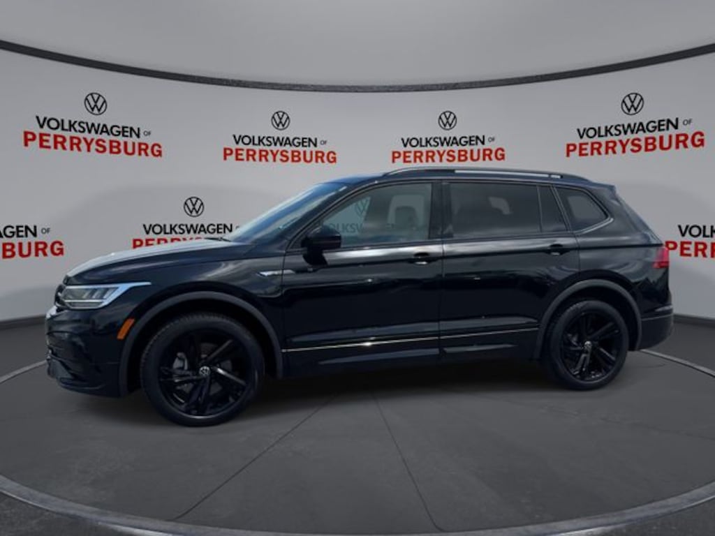 Certified 2024 Volkswagen Tiguan 2.0T SE R-Line Black SUV