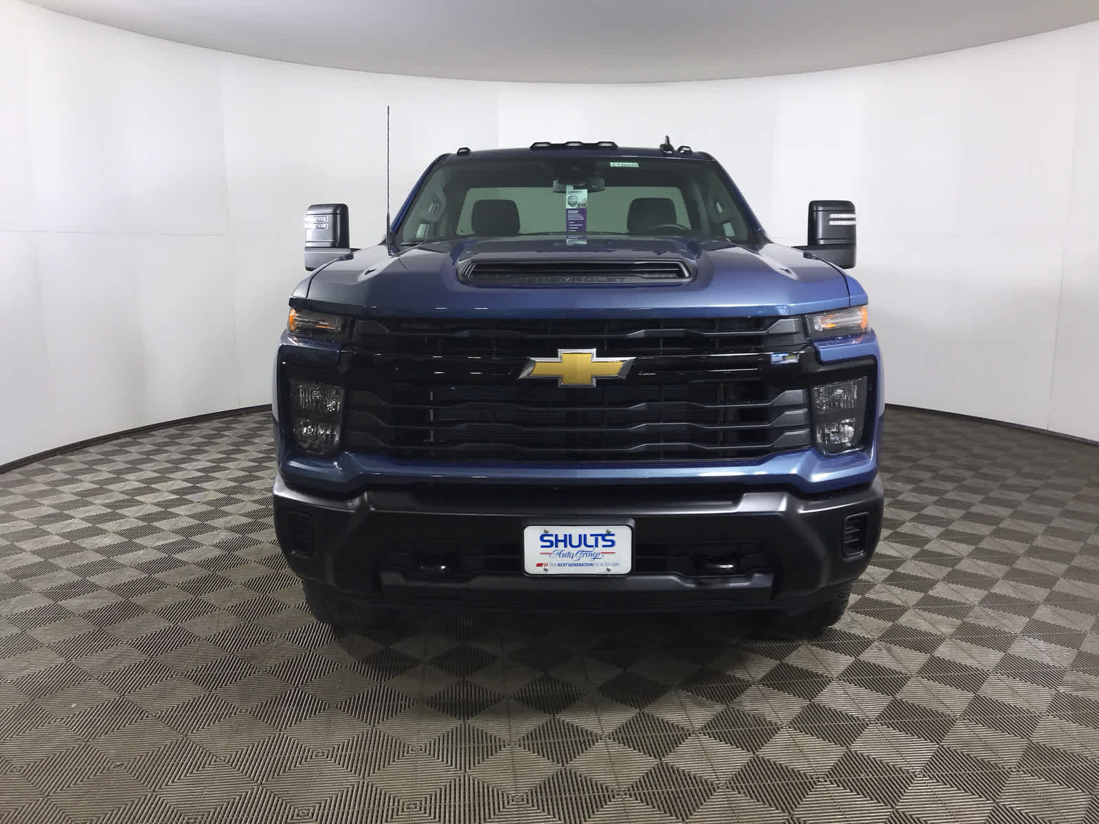 2026 Chevrolet Silverado 2500HD photo 2