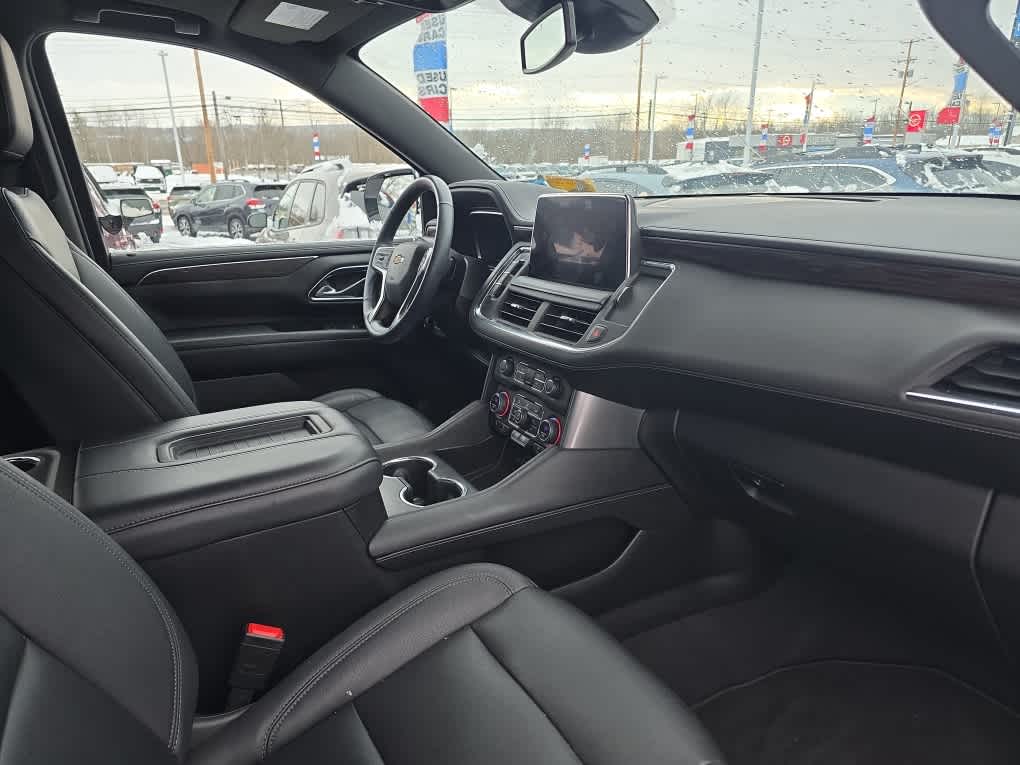 2023 Chevrolet Tahoe LT photo 2