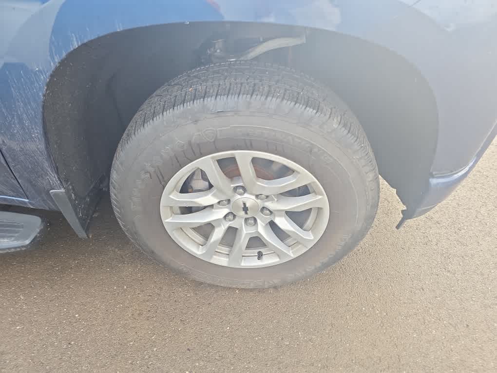 2019 Chevrolet Silverado 1500 RST photo 2