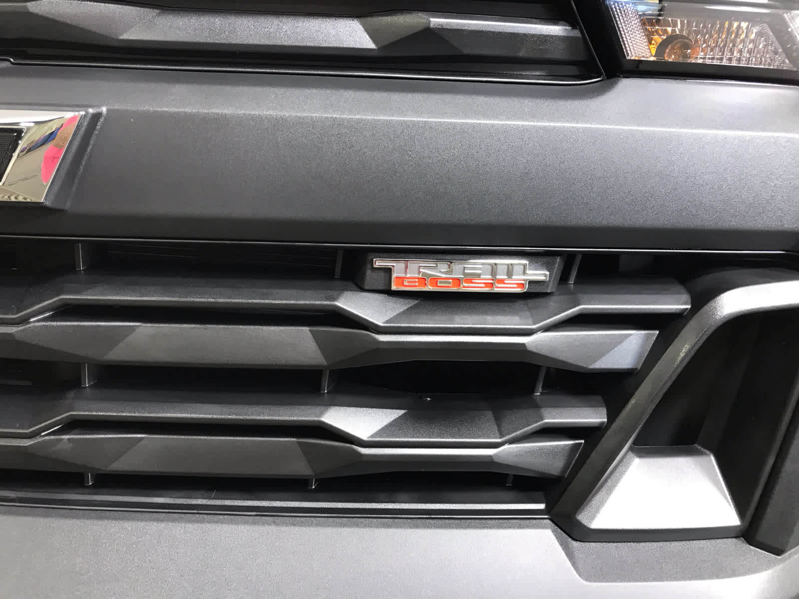 2026 Chevrolet Colorado Trail Boss photo 3
