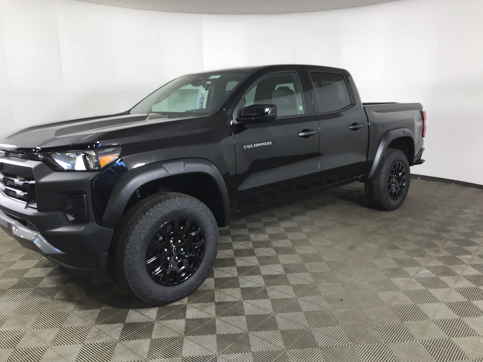 2026 Chevrolet Colorado Trail Boss photo 4