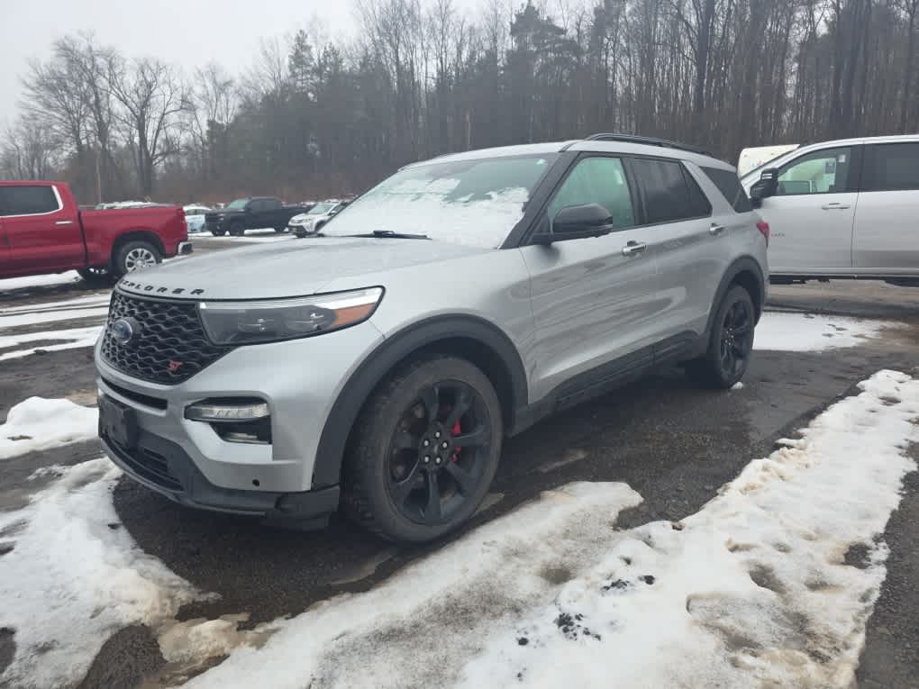 2020 Ford Explorer ST's photo