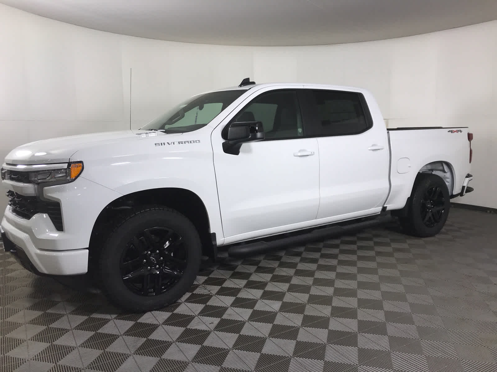 2026 Chevrolet Silverado 1500 RST photo 3