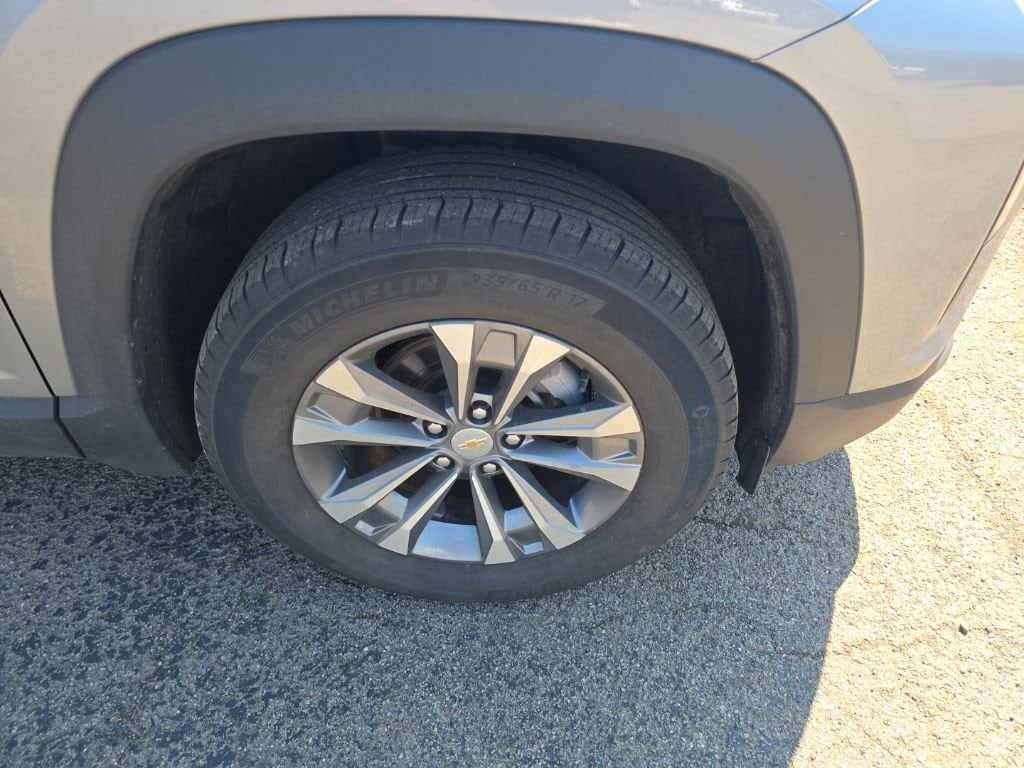 Used 2025 Chevrolet Equinox LT SUV