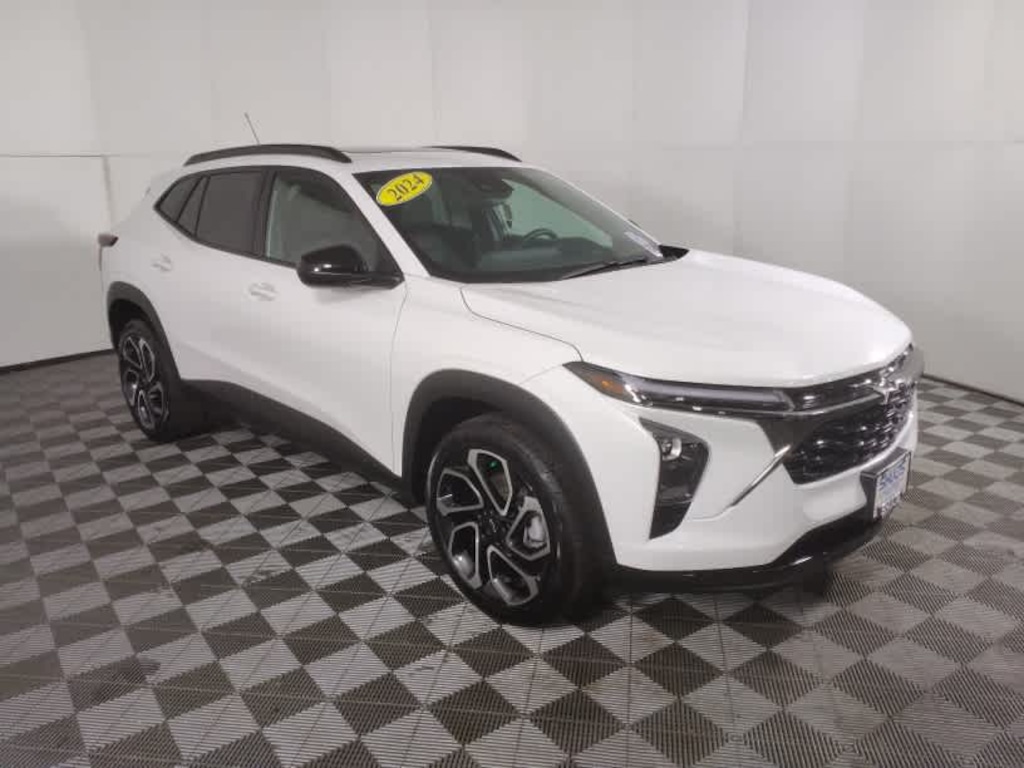 Used 2024 Chevrolet Trax 2RS SUV