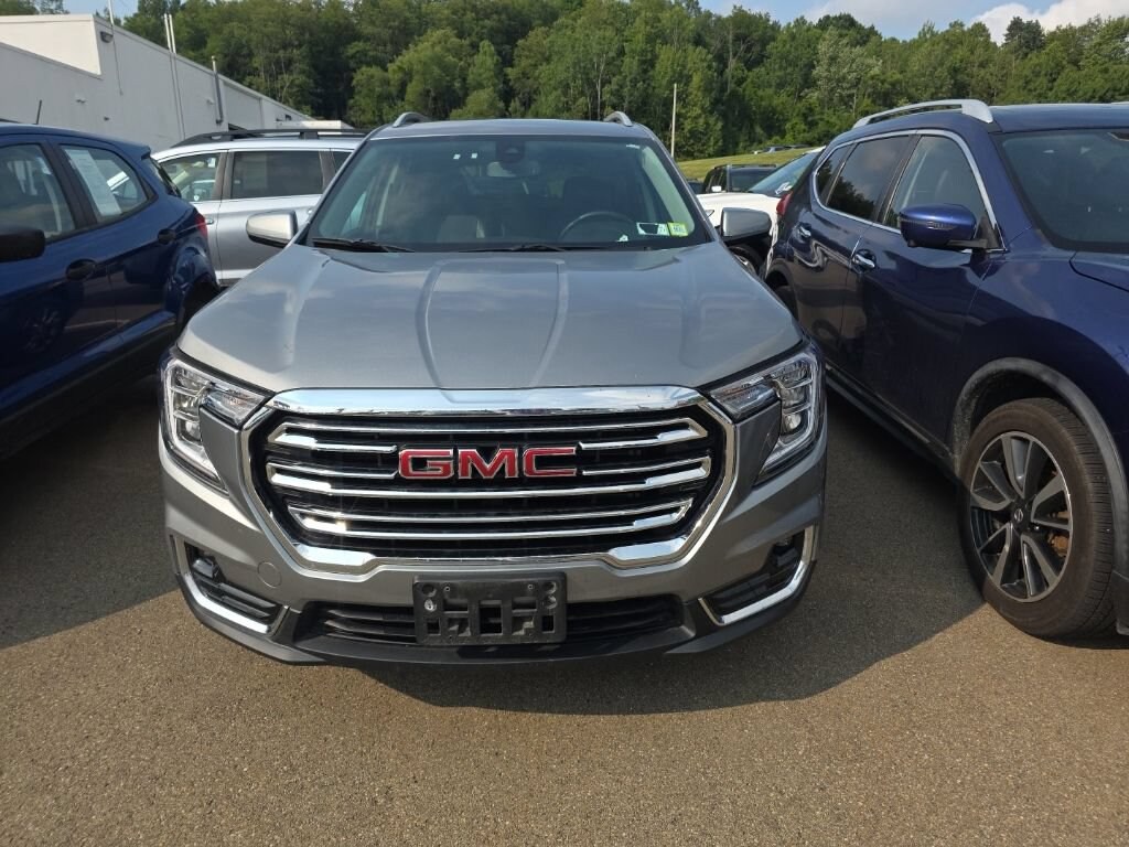 Used 2024 GMC Terrain SLT SUV