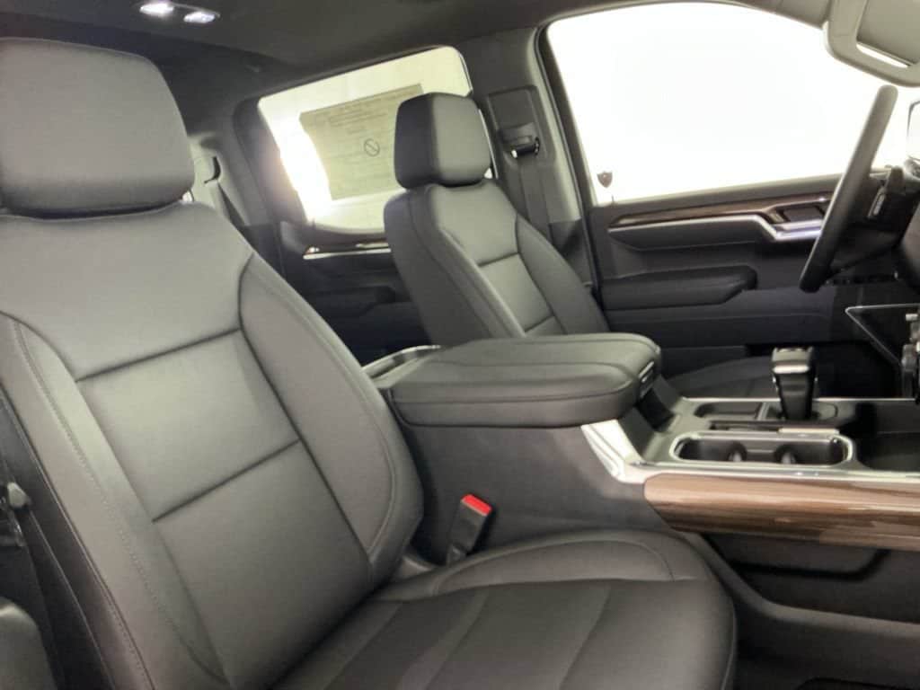 2026 Chevrolet Silverado 1500 RST - Photo 13
