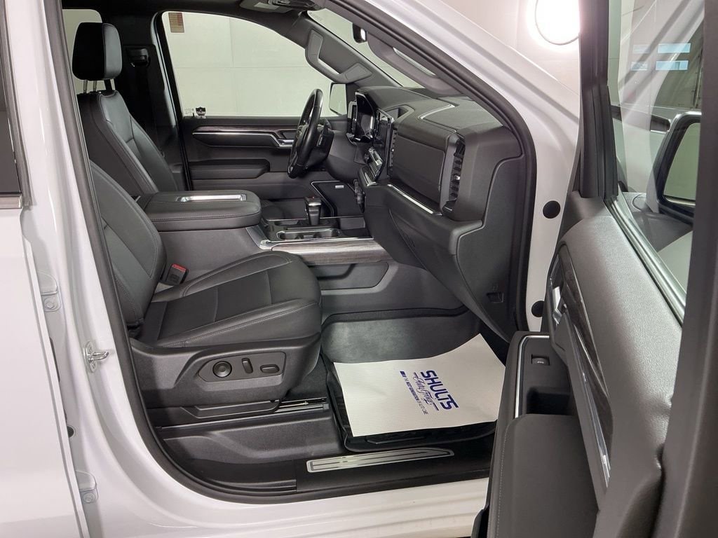 Used 2022 Chevrolet Silverado 1500 LTZ Truck