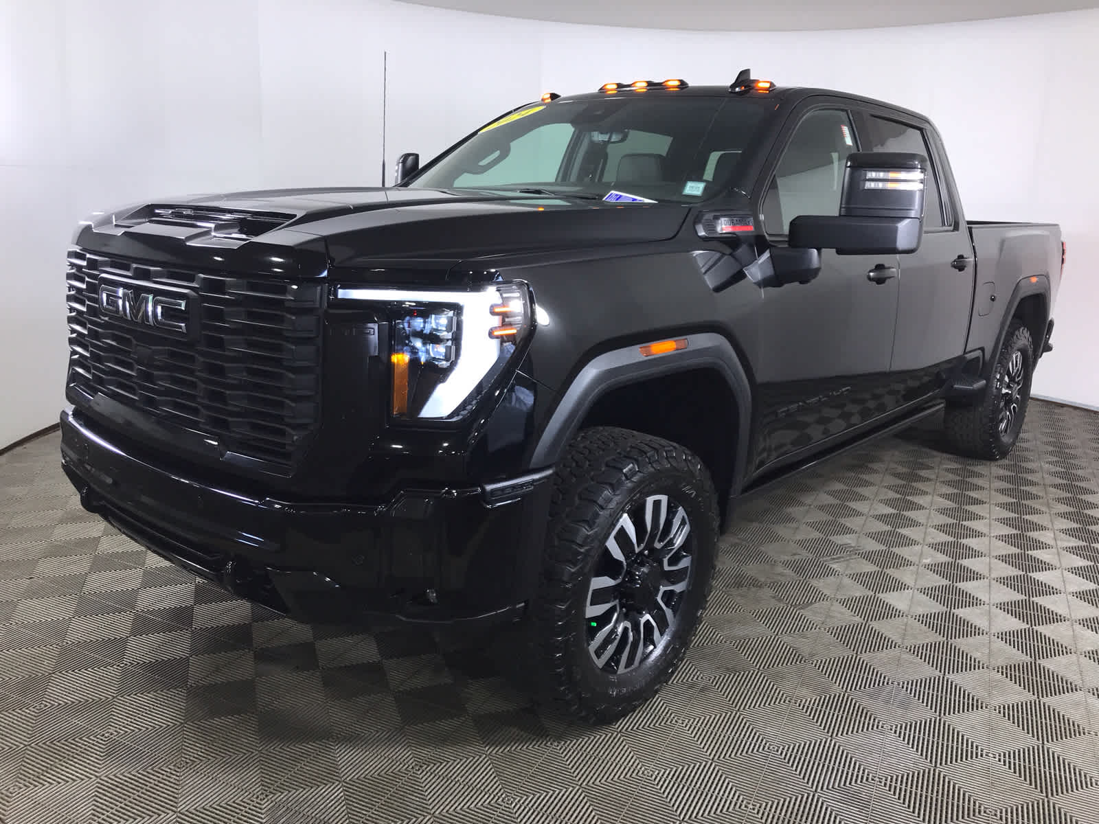2024 Gmc Sierra 2500 HD Denali photo 3