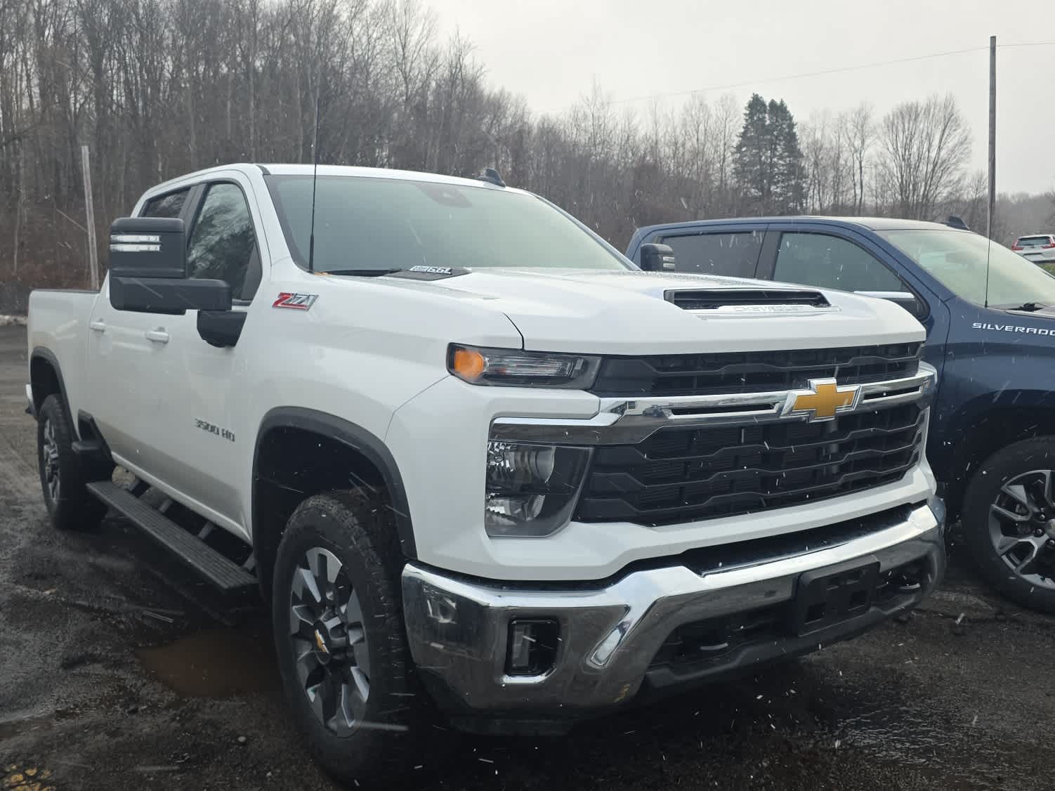2024 Chevrolet Silverado 3500HD LT's photo