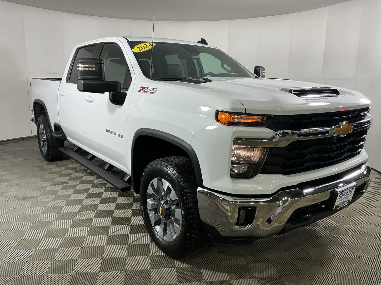 2024 Chevrolet Silverado 3500HD LT's photo