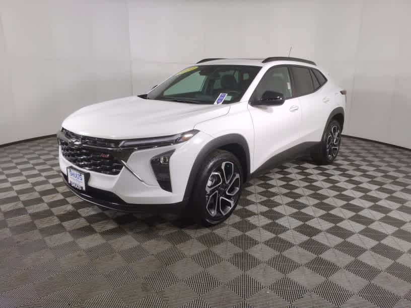 2024 Chevrolet Trax RS's photo