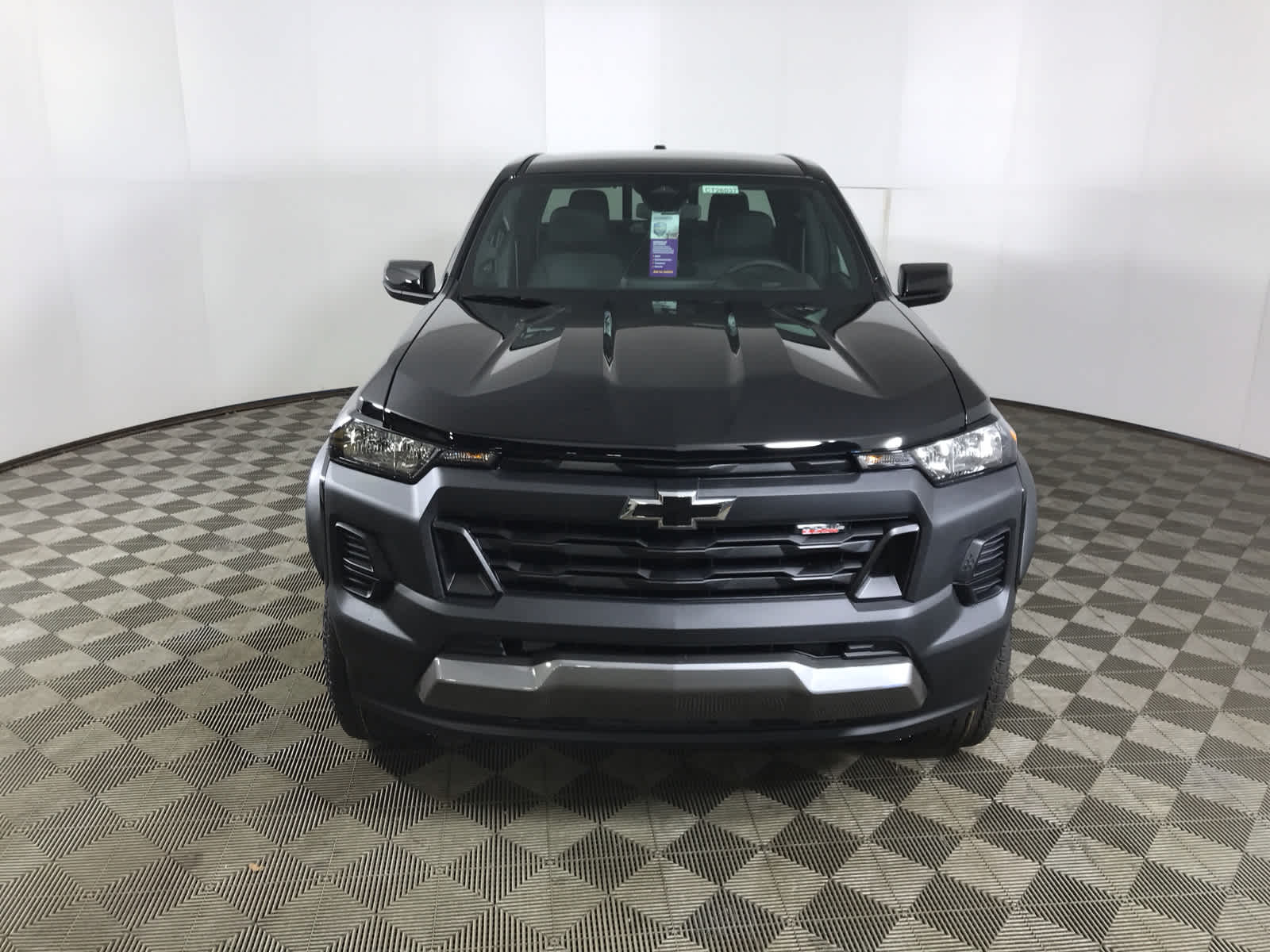 2026 Chevrolet Colorado Trail Boss photo 2