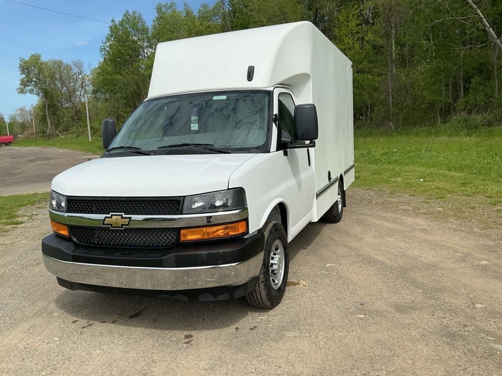 New 2025 Chevrolet Express Cutaway 3500 1WT Cutaway Van
