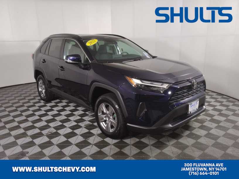 2022 Toyota RAV4 XLE's photo