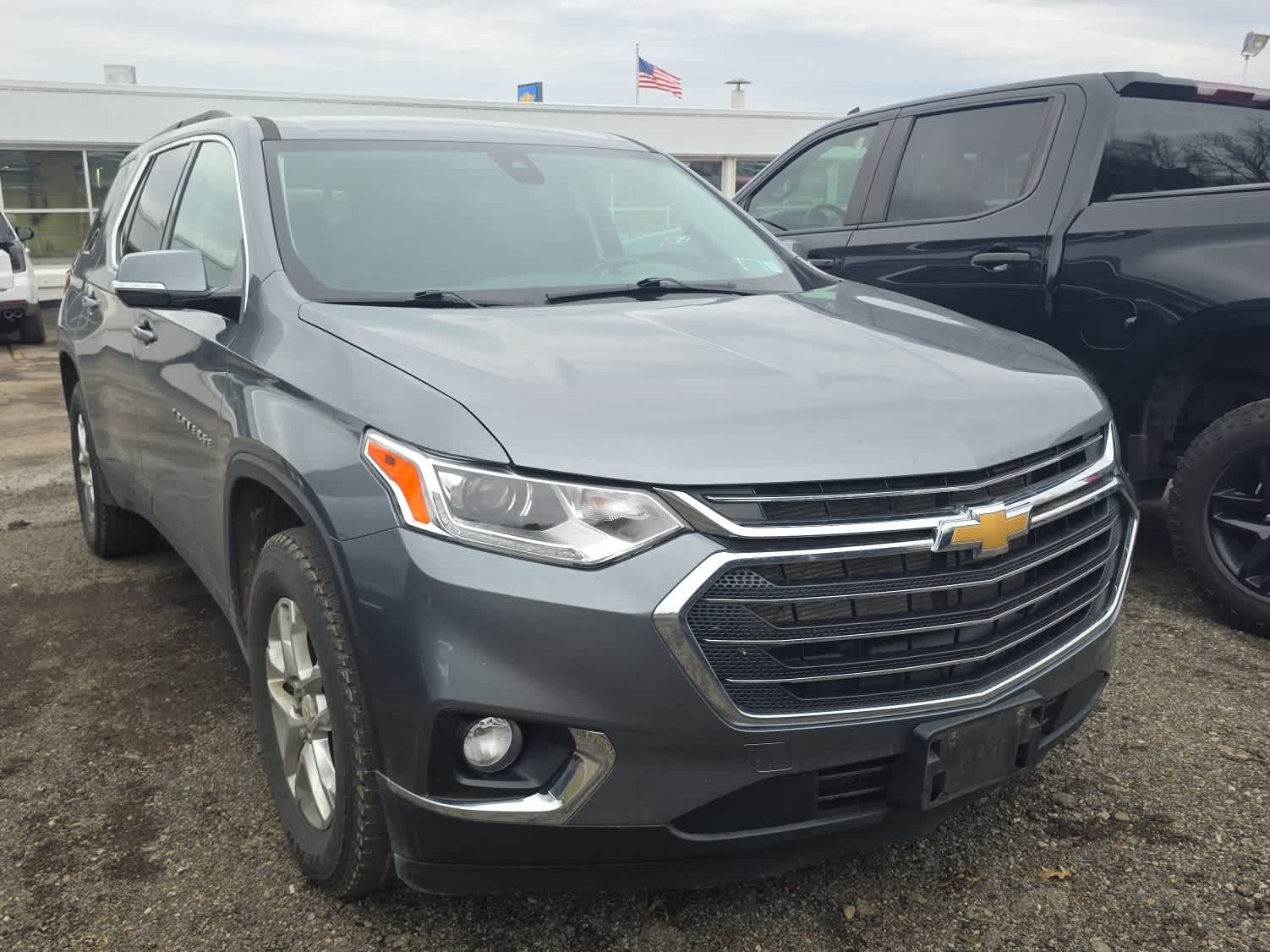 2020 Chevrolet Traverse Leather photo 2