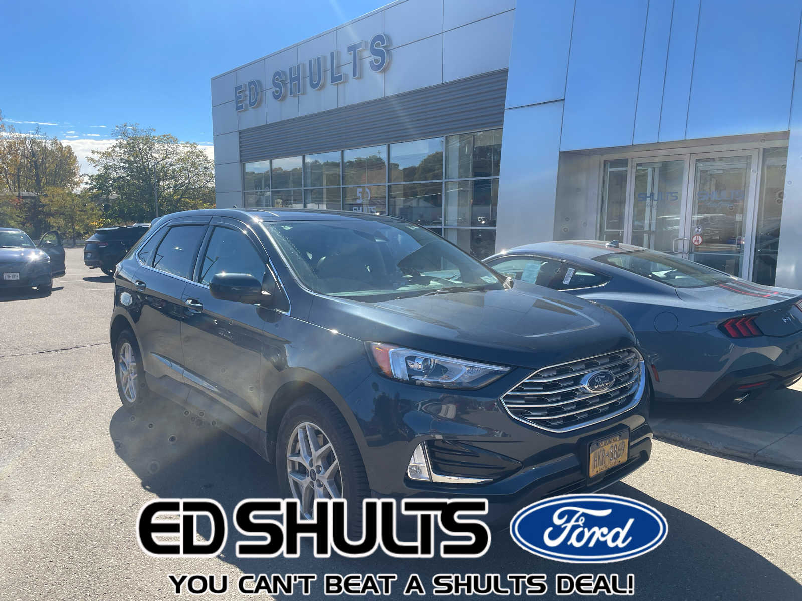 2022 Ford Edge SUV  2022 Ford Edge SUV
