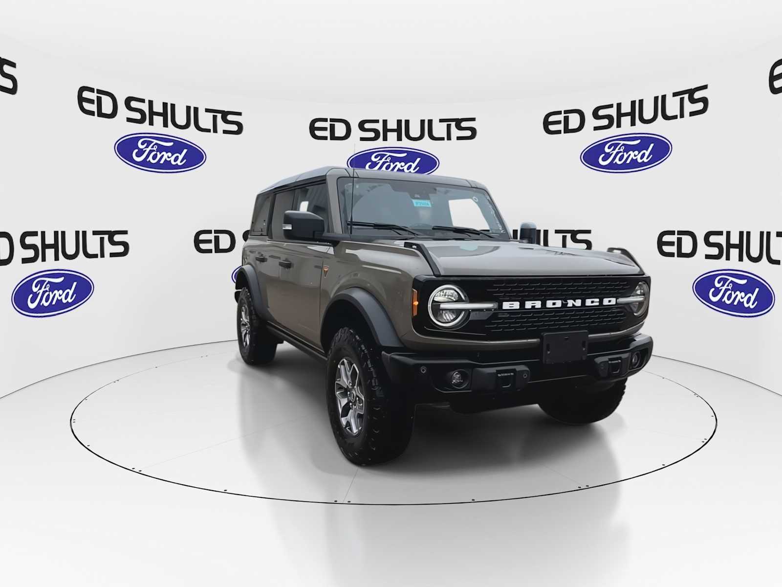 2025 Ford Bronco Badlands photo 3