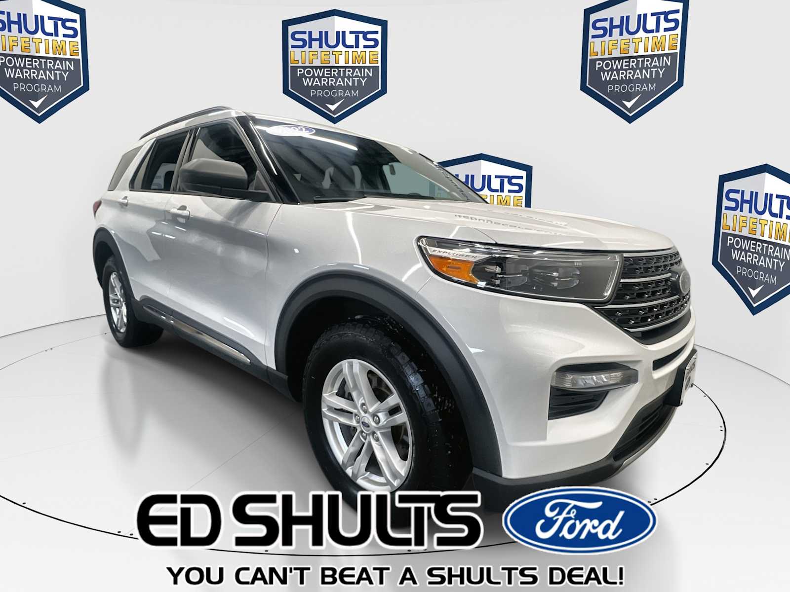 2022 Ford Explorer XLT's photo
