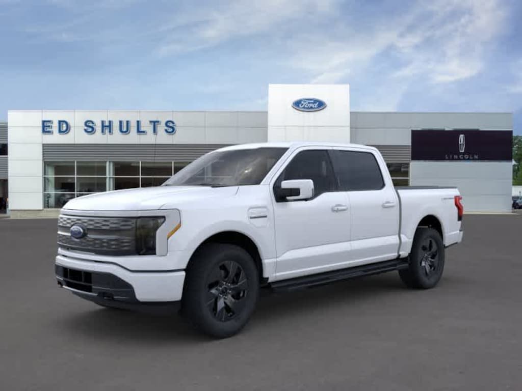 Used 2022 Ford F-150 Lightning Lariat 4WD Supercrew 5.5 Box Truck SuperCrew Cab