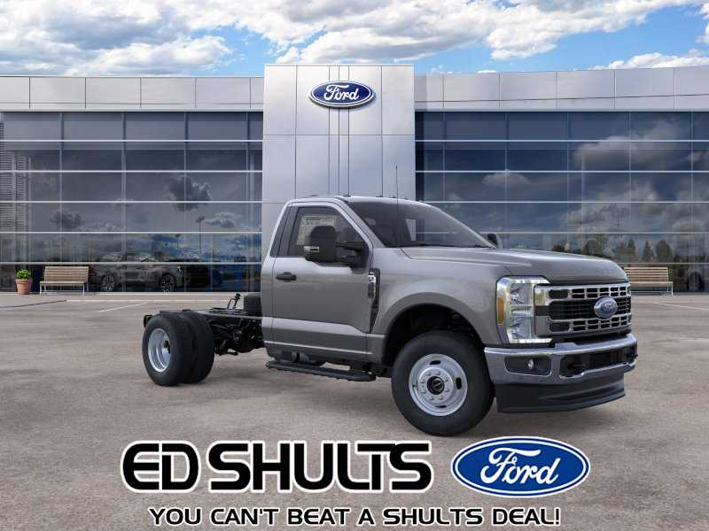 2026 Ford F-350 Super Duty Chassis Cab