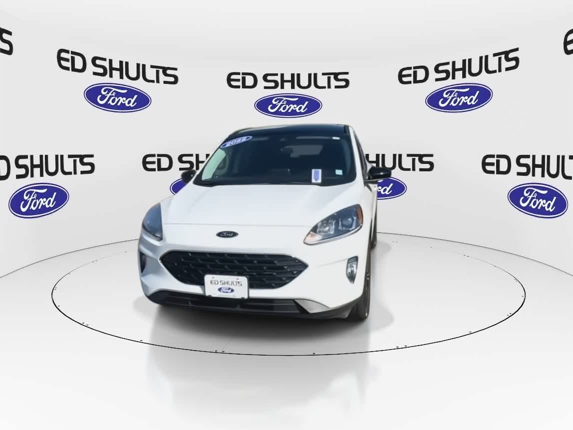 2022 Ford Escape SEL photo 4