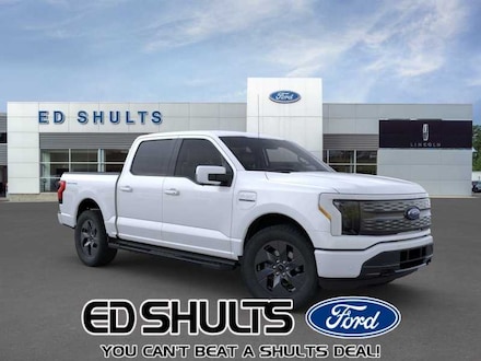 2022 Ford F-150 Lightning Lariat 4WD Supercrew 5.5 Box Truck SuperCrew Cab