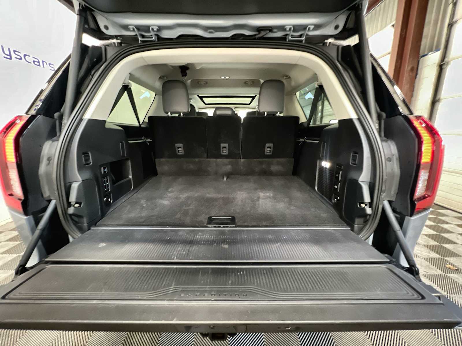 2025 Ford Expedition Active - Photo 21