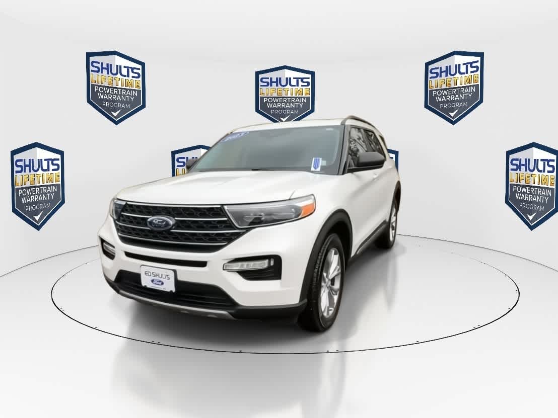 2023 Ford Explorer XLT photo 3