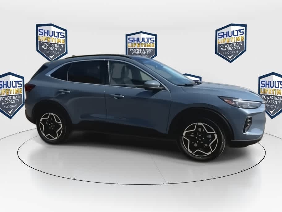 2025 Ford Escape Platinum photo 2
