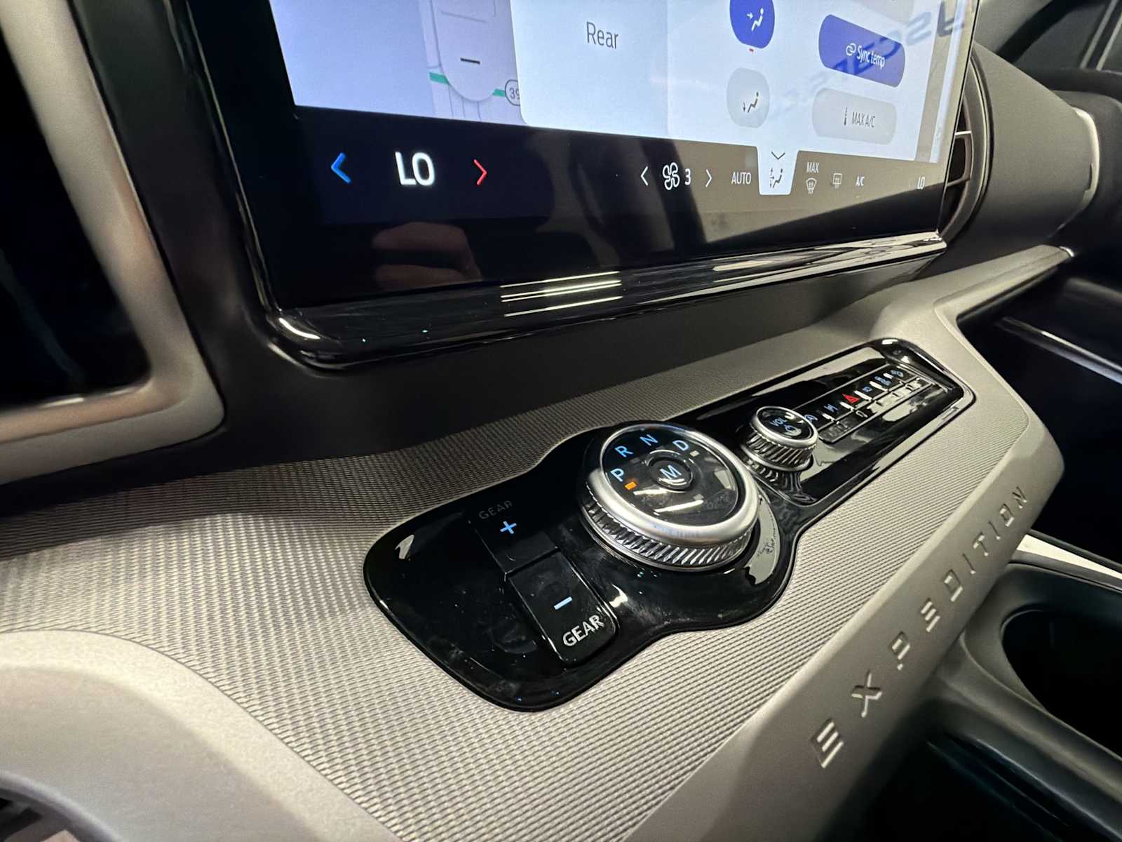 2026 Ford Expedition Active - Photo 21