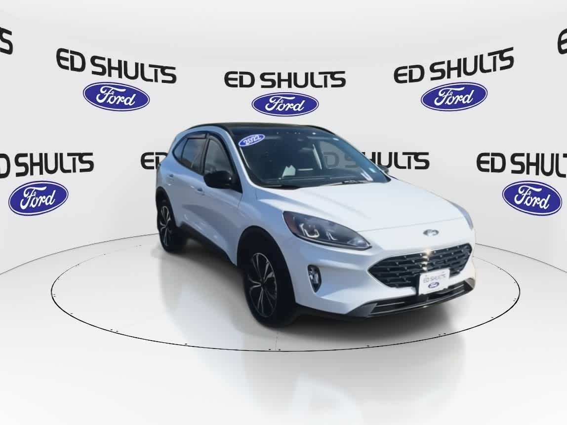 2022 Ford Escape SEL photo 3
