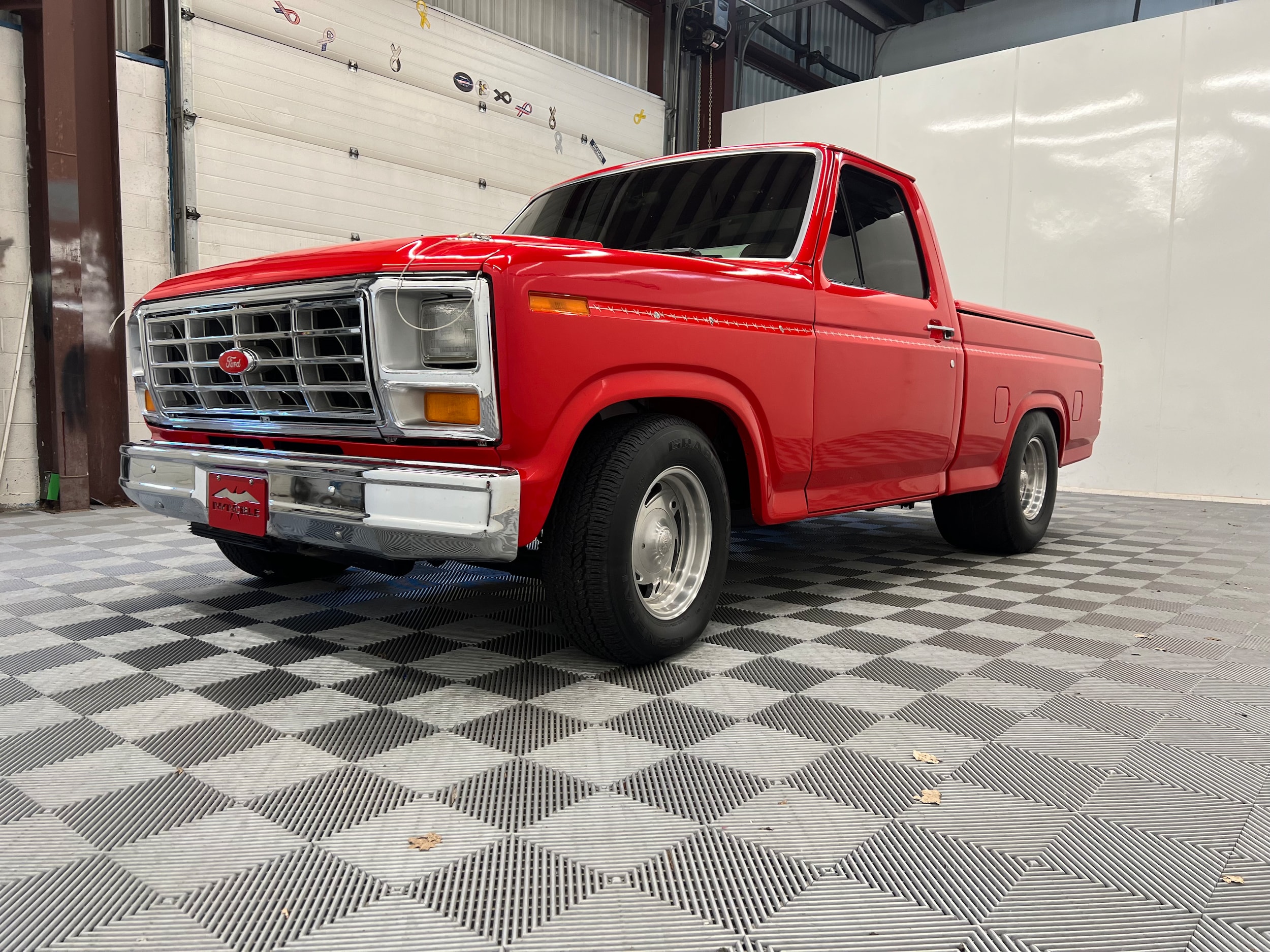 1983 Ford F-100 photo 3