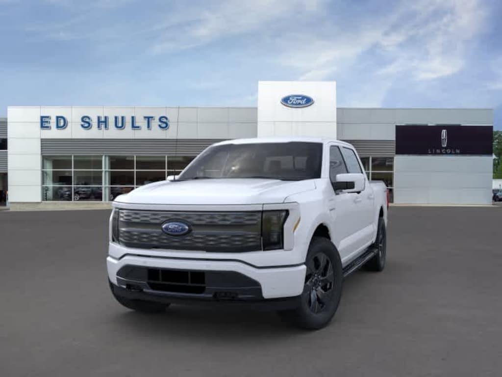 Used 2022 Ford F-150 Lightning Lariat 4WD Supercrew 5.5 Box Truck SuperCrew Cab