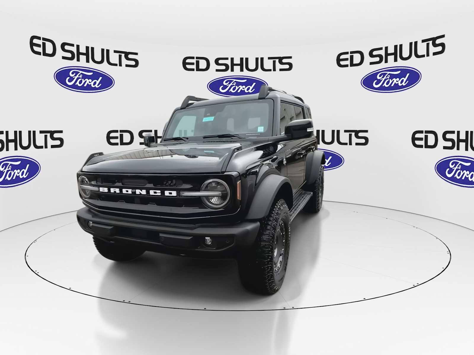 2024 Ford Bronco Outer Banks photo 4