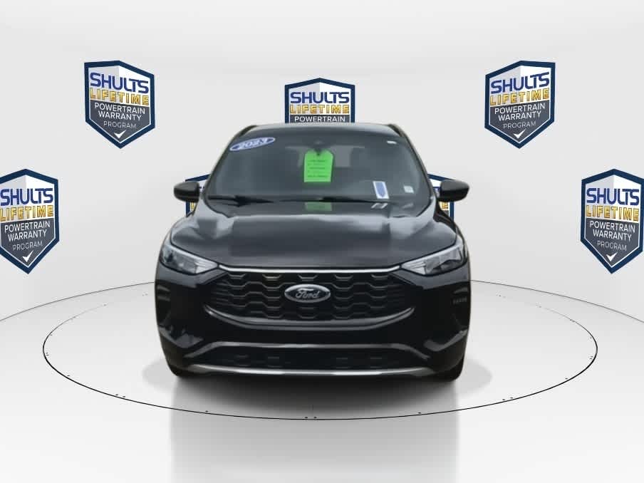 2023 Ford Escape ST-Line photo 3