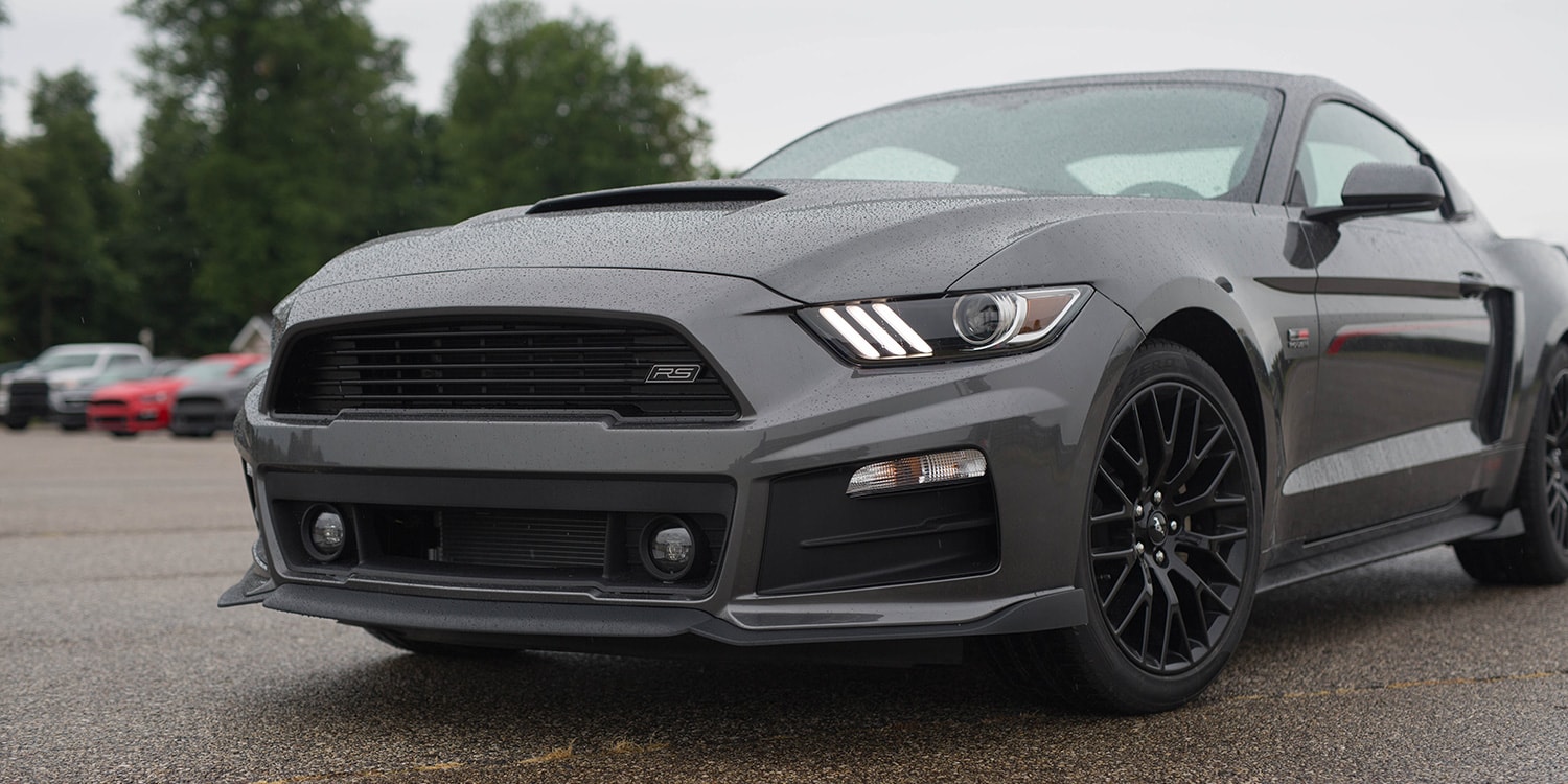 Ford Mustang Gray Perfomance