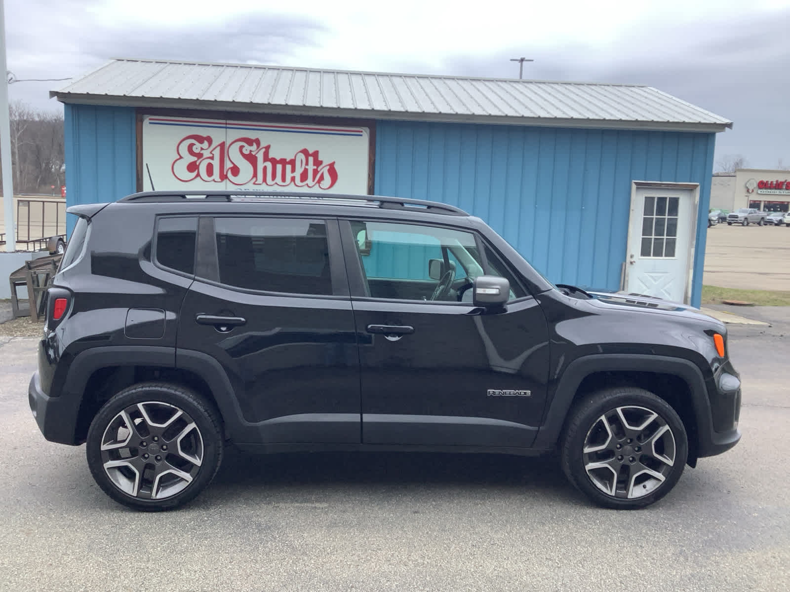 Used 2021 Jeep Renegade Limited with VIN ZACNJDD16MPM17472 for sale in Warren, PA