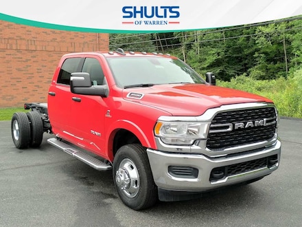 2024 Ram 3500 Chassis Cab 3500 SLT CREW CAB CHASSIS 4X4 60' CA Pickup