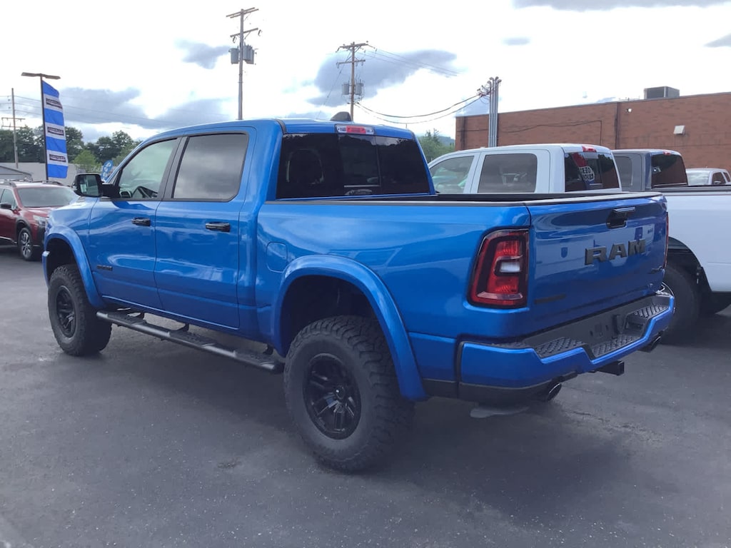 New 2026 Ram 1500 FOX FACTORY OFFROAD PACKAGE BIG HORN CREW CAB 4X4 5' 7" BOX Pickup