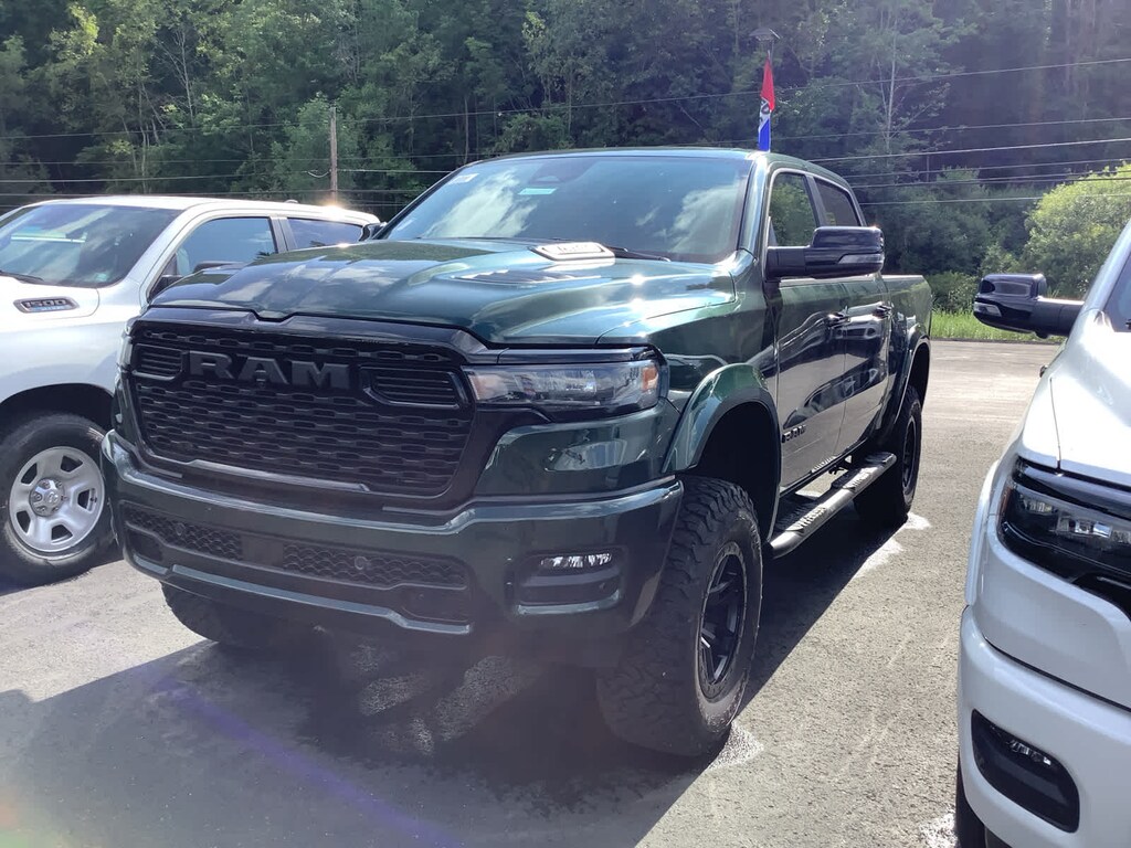 New 2026 Ram 1500 BIG HORN CREW CAB 4X4 5'7 BOX Pickup
