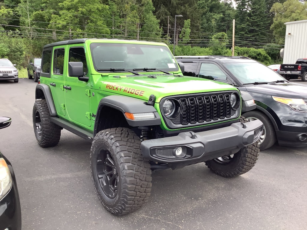 New 2026 Jeep Wrangler ROCKY RIDGE PACKAGE 4-DOOR WILLYS Sport Utility