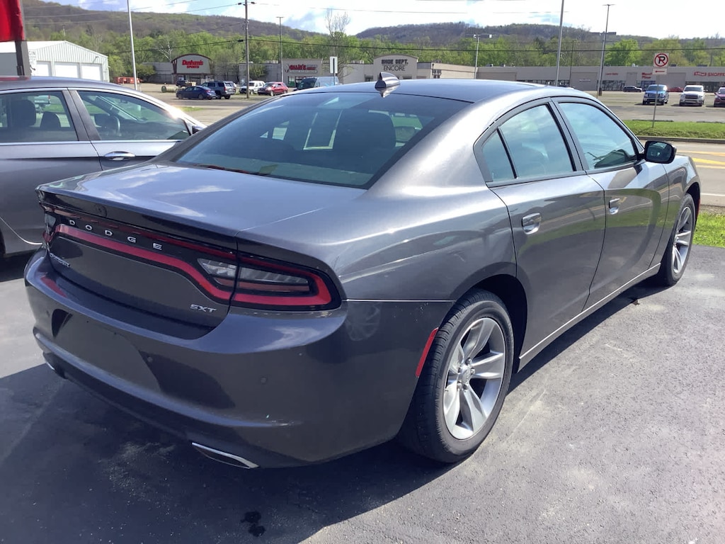 Used 2015 Dodge Charger SXT Sedan