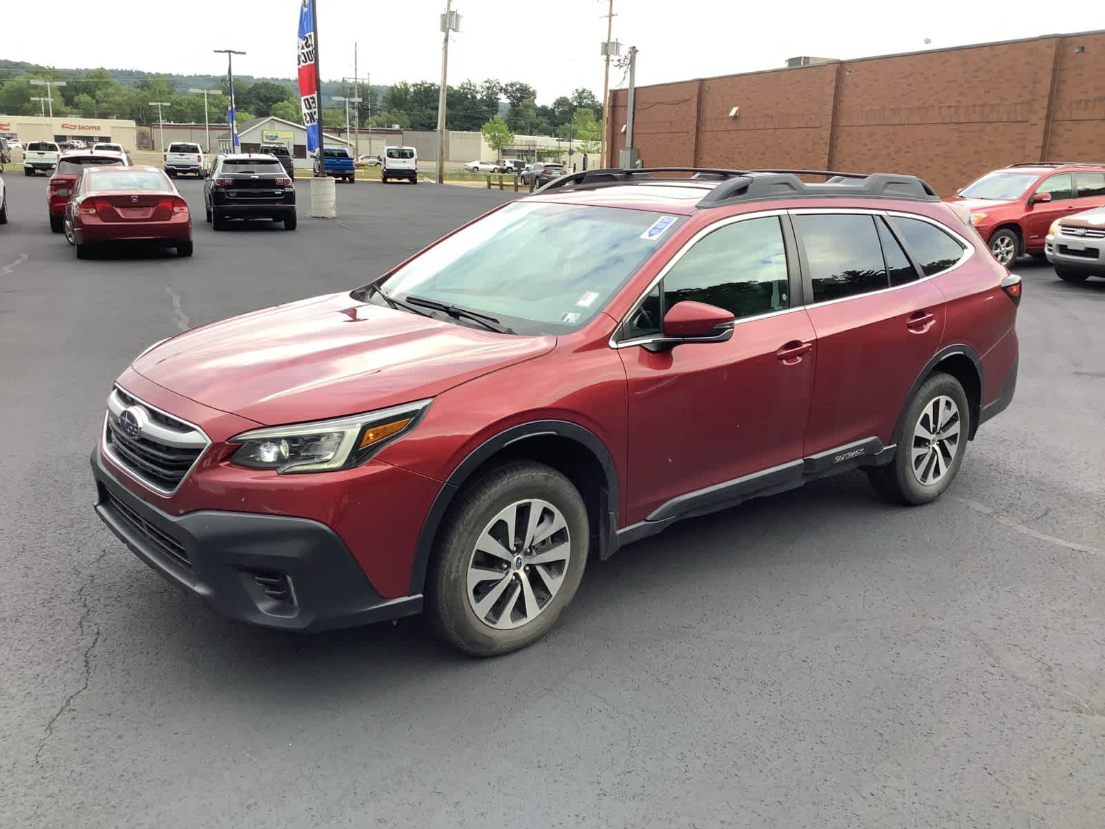 2020 Subaru Outback Premium photo 2