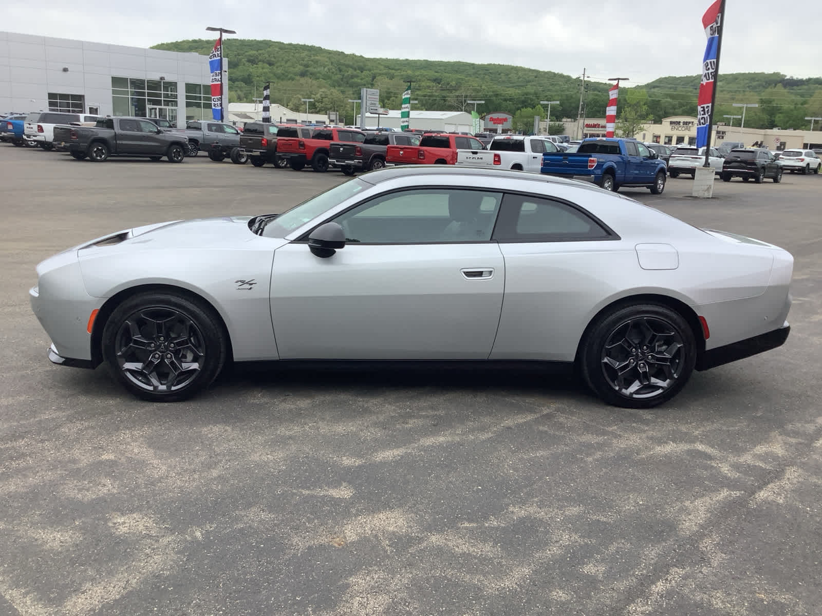 2025 Dodge Charger Daytona R/T photo 4