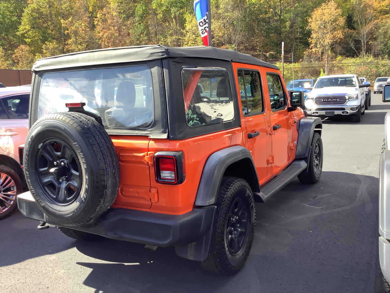 2018 Jeep Wrangler Unlimited Sport photo 3