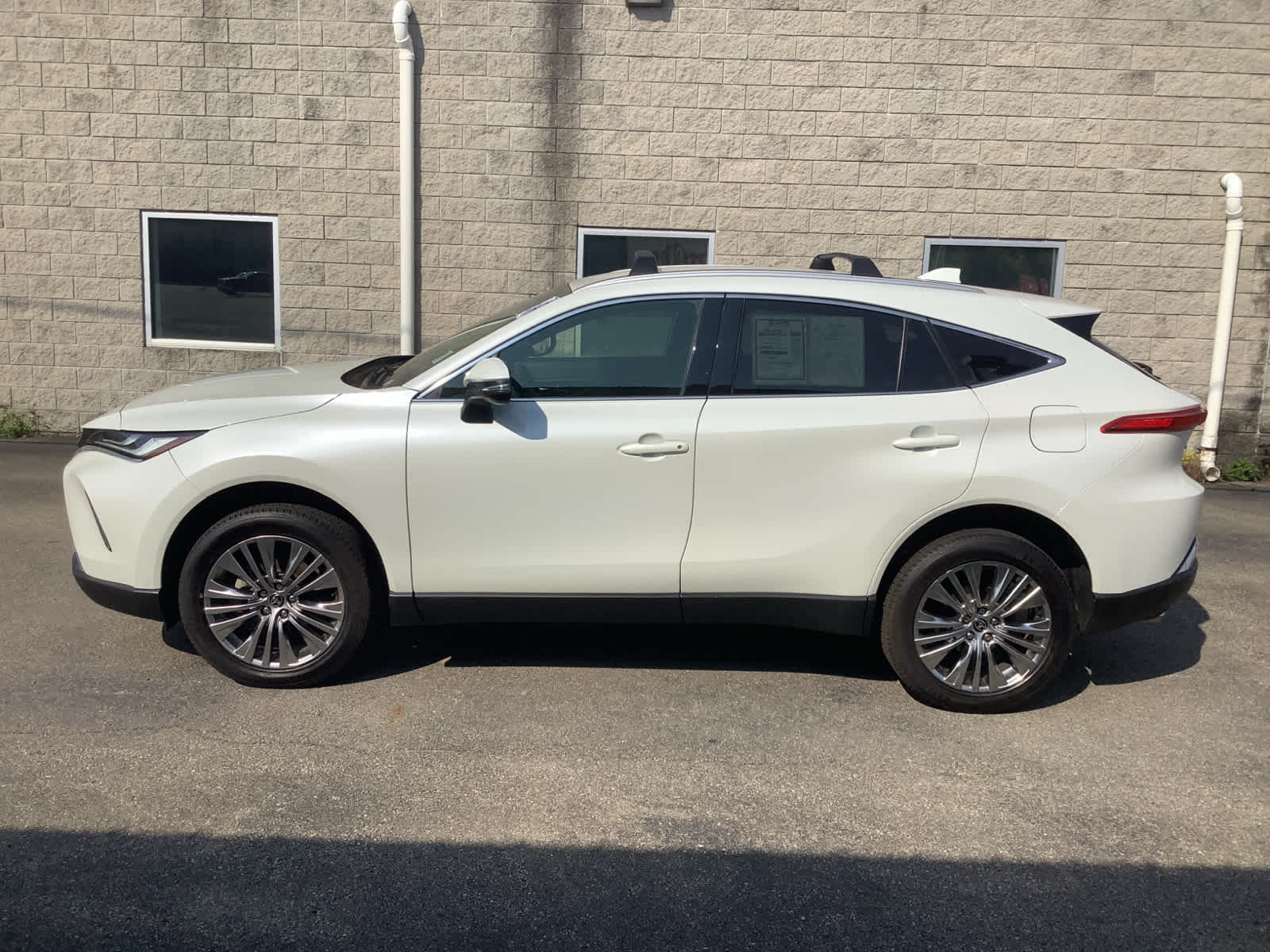 2022 Toyota Venza XLE photo 4