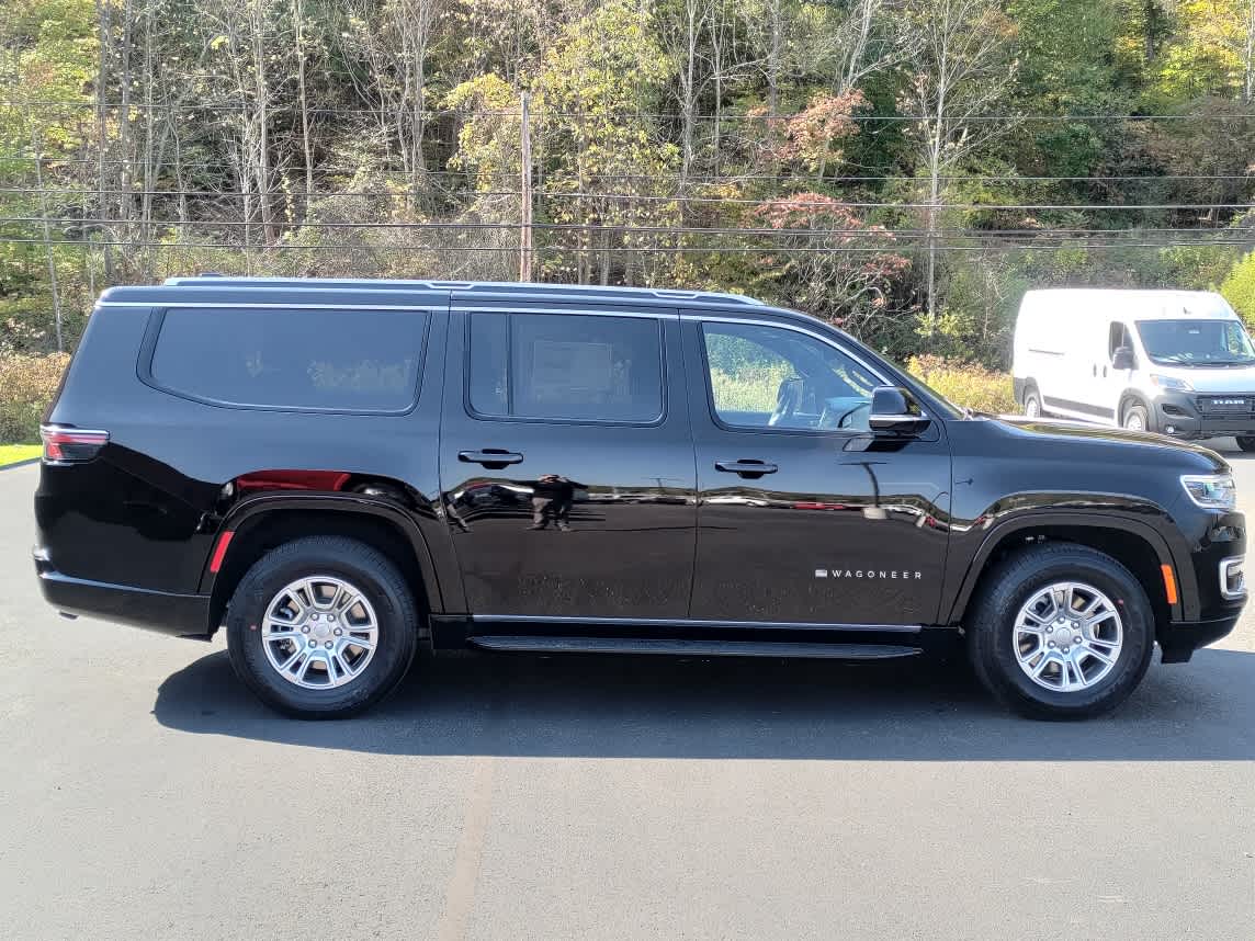 2024 Jeep Wagoneer L Base photo 2