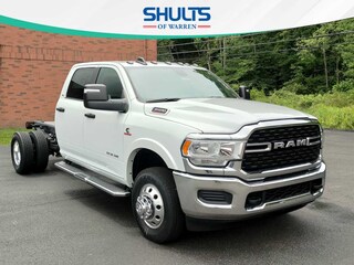 2024 Ram 3500 Chassis Cab 3500 SLT CREW CAB CHASSIS 4X4 60' CA Pickup
